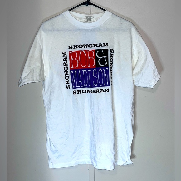 White vintage Bob and Maddison radio shirt (G105) . Men’s large - Picture 1 of 3